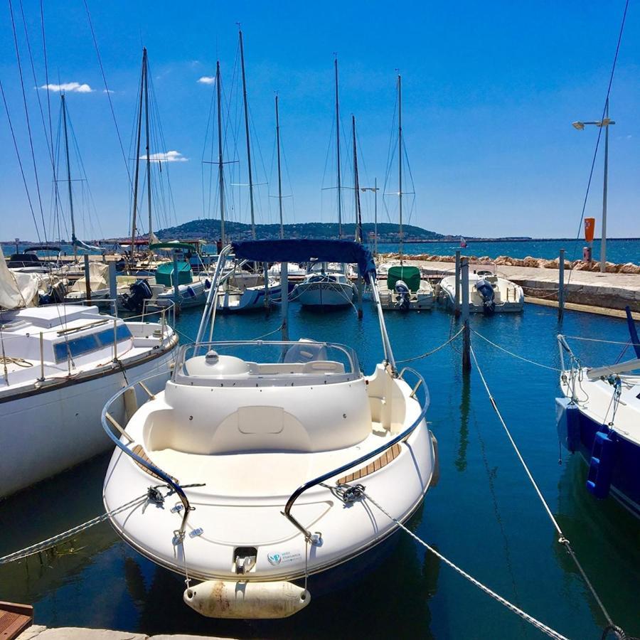 A La Voile Blanche Hotel Bouzigues Exterior photo